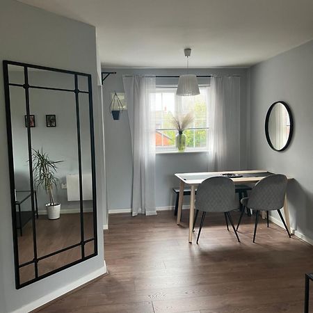 Warrington Apartment Great Sankey Екстер'єр фото